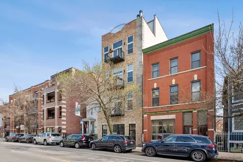 2117 W Belmont Ave #4, Chicago, IL 60618