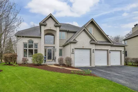 640 Kendridge Ct, Aurora, IL 60502