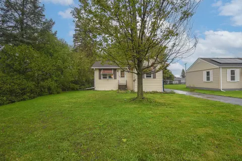 613 N Frolic Ave, Waukegan, IL 60085