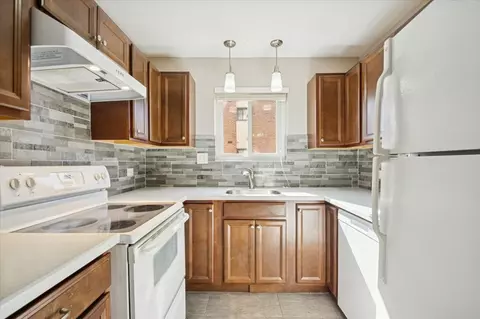 Kitchen - 266 12th St #3A, Wheeling, IL 60090 photo 1 of 1