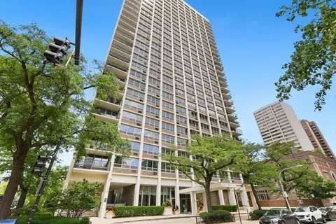 88 W Schiller St #1107L, Chicago, IL 60610