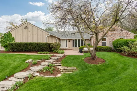 1401 Golden Bell Ct, Downers Grove, IL 60515