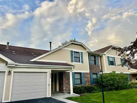 1022 Boxwood Ct #A1, Wheeling, IL 60090
