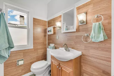 Bath - 2365 30th St, Moline, IL 61265 photo 1 of 4