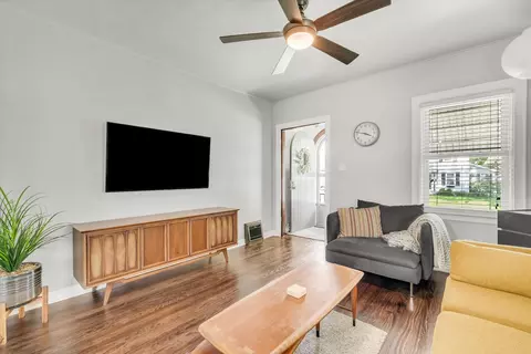Living - 2365 30th St, Moline, IL 61265 photo 5 of 7