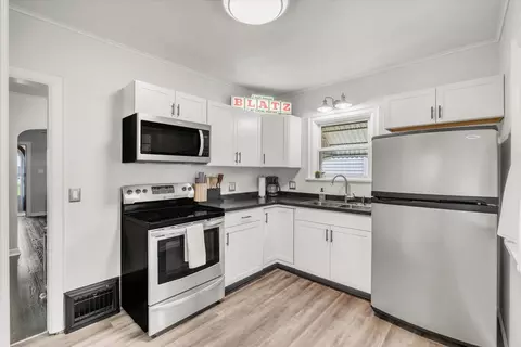 Kitchen - 2365 30th St, Moline, IL 61265 photo 3 of 3