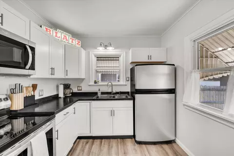 Kitchen - 2365 30th St, Moline, IL 61265 photo 2 of 3