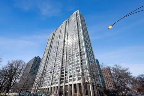 2800 N Lake Shore Dr #3214, Chicago, IL 60657