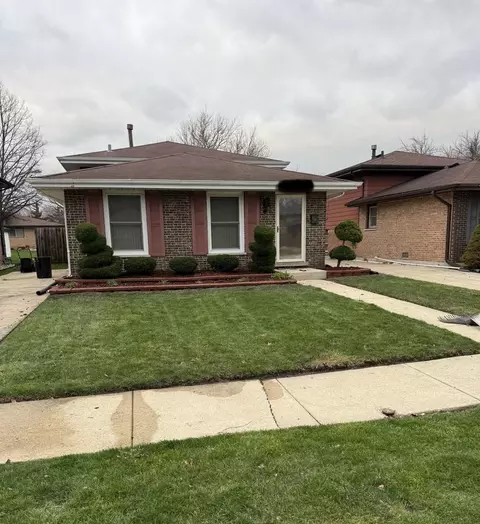 18105 Soleri Dr, Country Club Hills, IL 60478