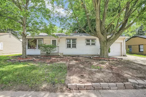 1108 S Mattis Ave, Champaign, IL 61821