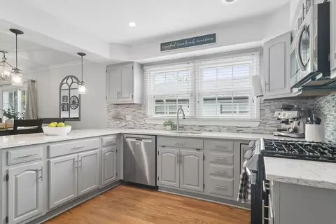 Kitchen - 4331 Hoover St, Rolling Meadows, IL 60008 photo 1 of 3