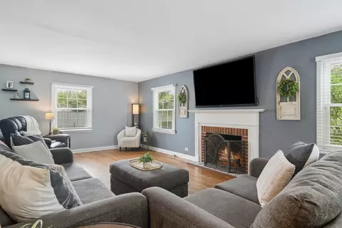 Living - 4331 Hoover St, Rolling Meadows, IL 60008 photo 1 of 3