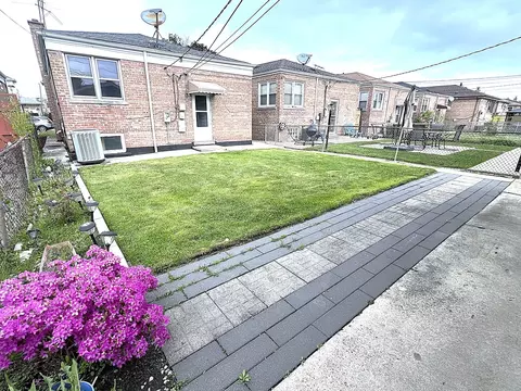 Exterior - 3939 W 84th Pl, Chicago, IL 60652 photo 4 of 5