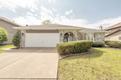 15606 New England Ave, Oak Forest, IL 60452
