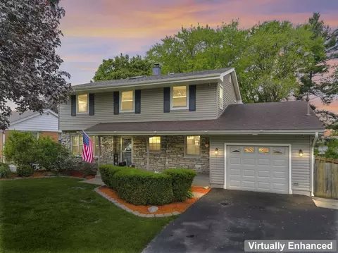912 David St, Antioch, IL 60002