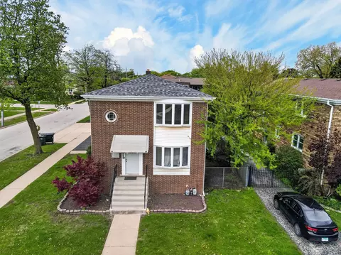 4420 Vernon Ave, Brookfield, IL 60513