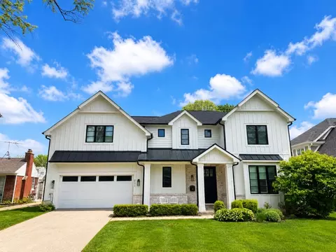 631 Garden Ct, Glenview, IL 60025
