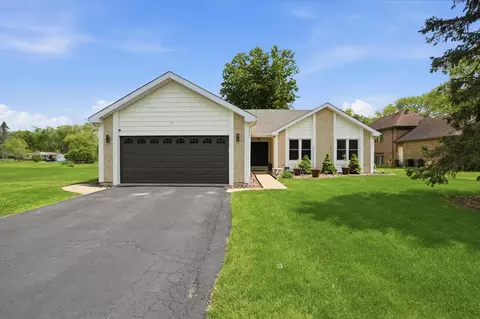 18547 Fresno Ln, Homewood, IL 60430