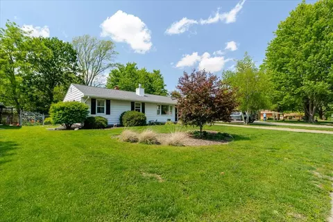 Exterior - 302 Radliff Rd, Bloomington, IL 61701 photo 11 of 11
