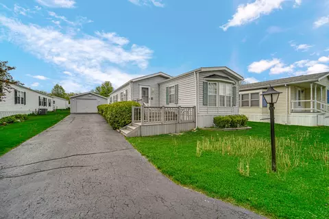 633 Mohawk Trl, Marengo, IL 60152
