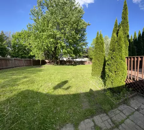 Exterior - 1401 Knoll Dr, Naperville, IL 60565 photo 3 of 3