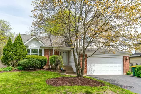 130 Newfield Ct, Buffalo Grove, IL 60089