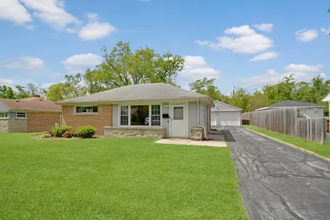 273 Mohawk St, Park Forest, IL 60466