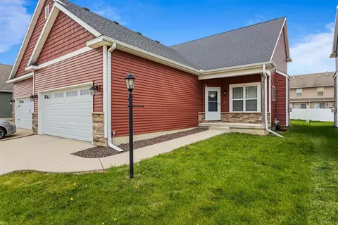 3407 Boulder Ridge Dr, Champaign, IL 61822