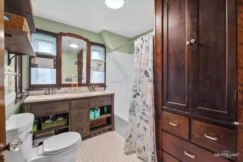 Bath - 241 Legrande Blvd, Aurora, IL 60506 photo 3 of 3