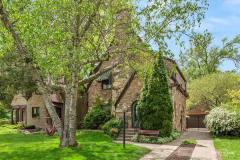 Exterior - 241 Legrande Blvd, Aurora, IL 60506 photo 2 of 7