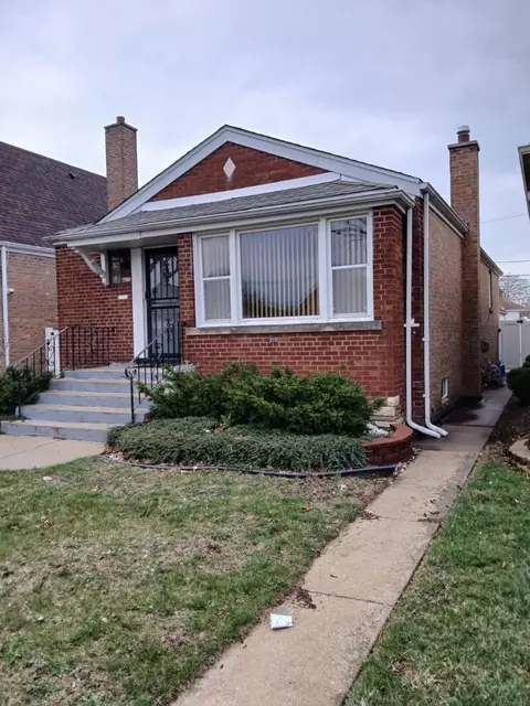 8025 S Sacramento Ave, Chicago, IL 60652