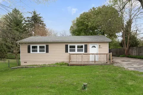 36855 N Elizabeth Dr, Lake Villa, IL 60046