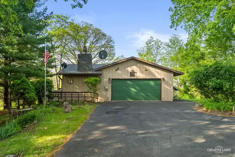 27 Clearwater Pt, Putnam, IL 61560