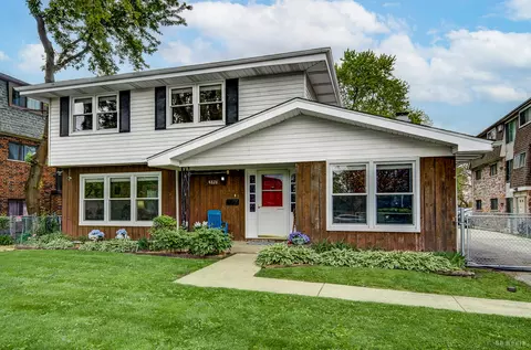 9826 Nottingham Ave, Chicago Ridge, IL 60415