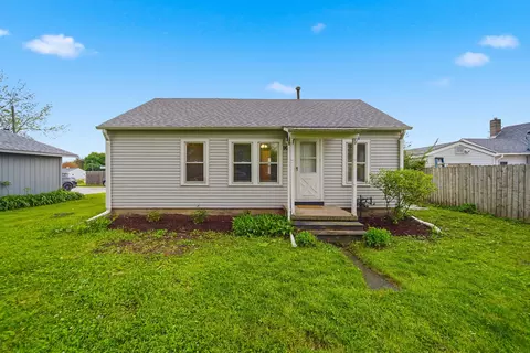 905 S 5th St, Dekalb, IL 60115