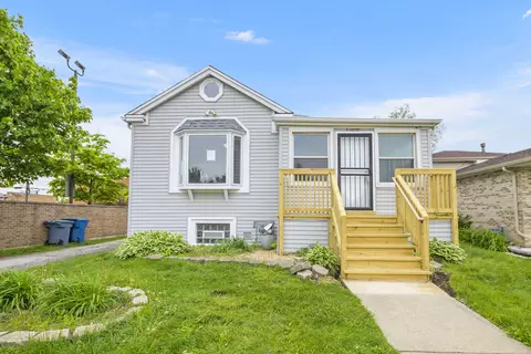 9517 S Merrimac Ave, Oak Lawn, IL 60453