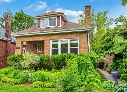 1806 Greenleaf St, Evanston, IL 60202