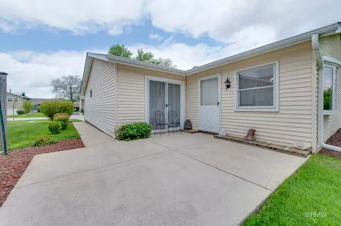 Exterior - 691 Westmere Rd, Des Plaines, IL 60016 photo 7 of 9