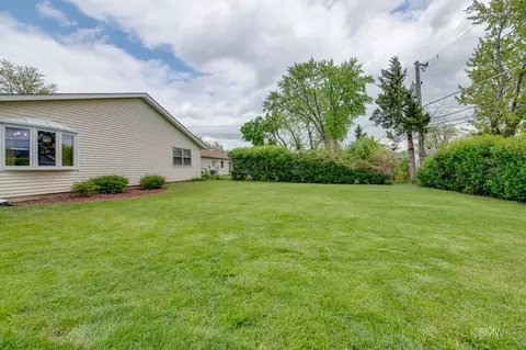 Exterior - 691 Westmere Rd, Des Plaines, IL 60016 photo 8 of 9