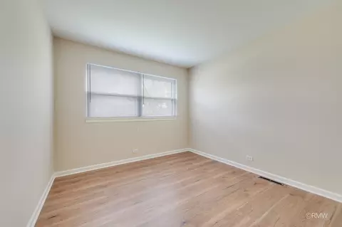 Bedroom - 691 Westmere Rd, Des Plaines, IL 60016 photo 2 of 3