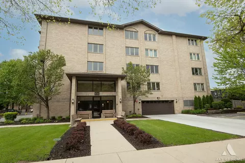 9510 S Kolmar Ave #407, Oak Lawn, IL 60453