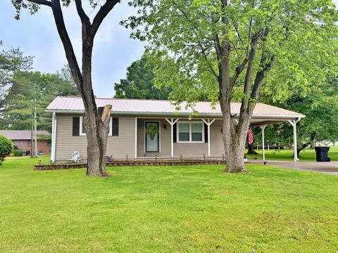 67 Adkins St, Metropolis, IL 62960