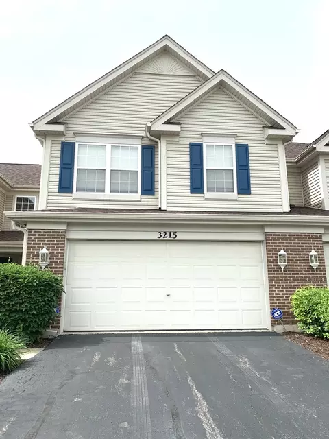 3215 Renard Ln, Saint Charles, IL 60175