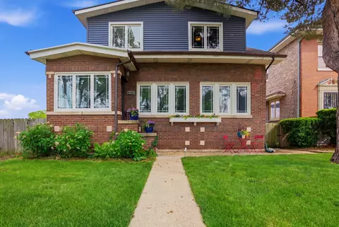 6710 Riverside Dr, Berwyn, IL 60402