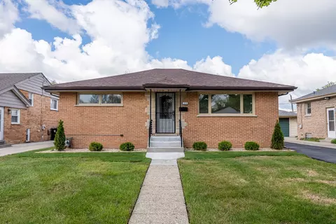 2234 S 18th Ave, Broadview, IL 60155