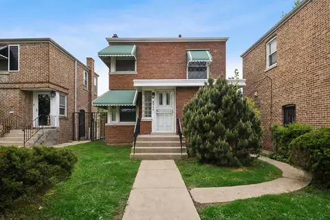 8906 S Crandon Ave, Chicago, IL 60617