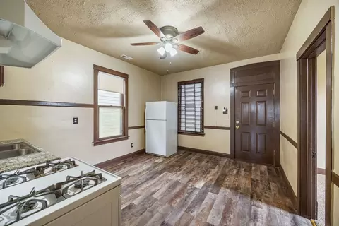 Entry Way - 3017 E 83 St, Chicago, IL 60617 photo 1 of 2