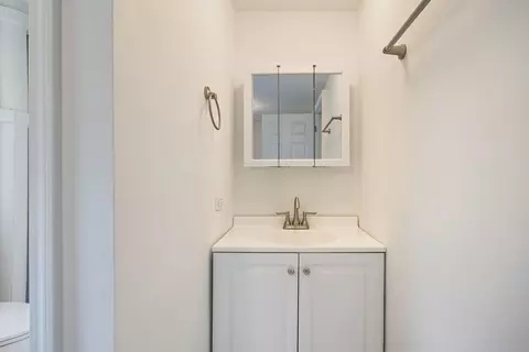 Bath - 3017 E 83 St, Chicago, IL 60617 photo 2 of 3
