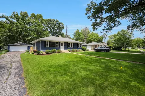 Exterior - 1615 Evergreen St, Wheaton, IL 60187 photo 2 of 11