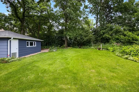 Exterior - 1615 Evergreen St, Wheaton, IL 60187 photo 9 of 11